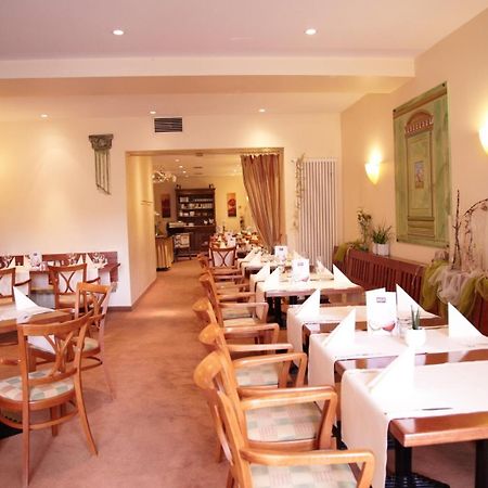 Hotel Bitburger Hof Bagian luar foto