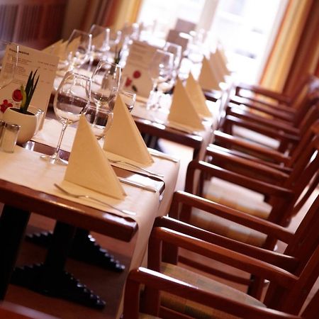 Hotel Bitburger Hof Bagian luar foto