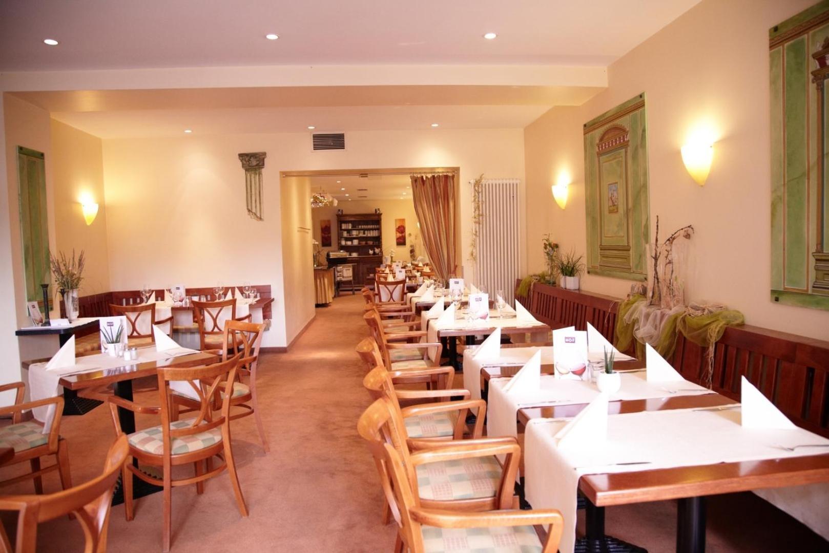 Hotel Bitburger Hof Bagian luar foto