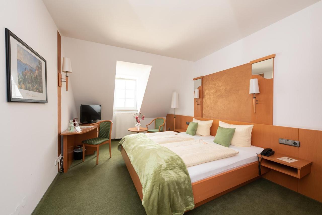 Hotel Bitburger Hof Bagian luar foto