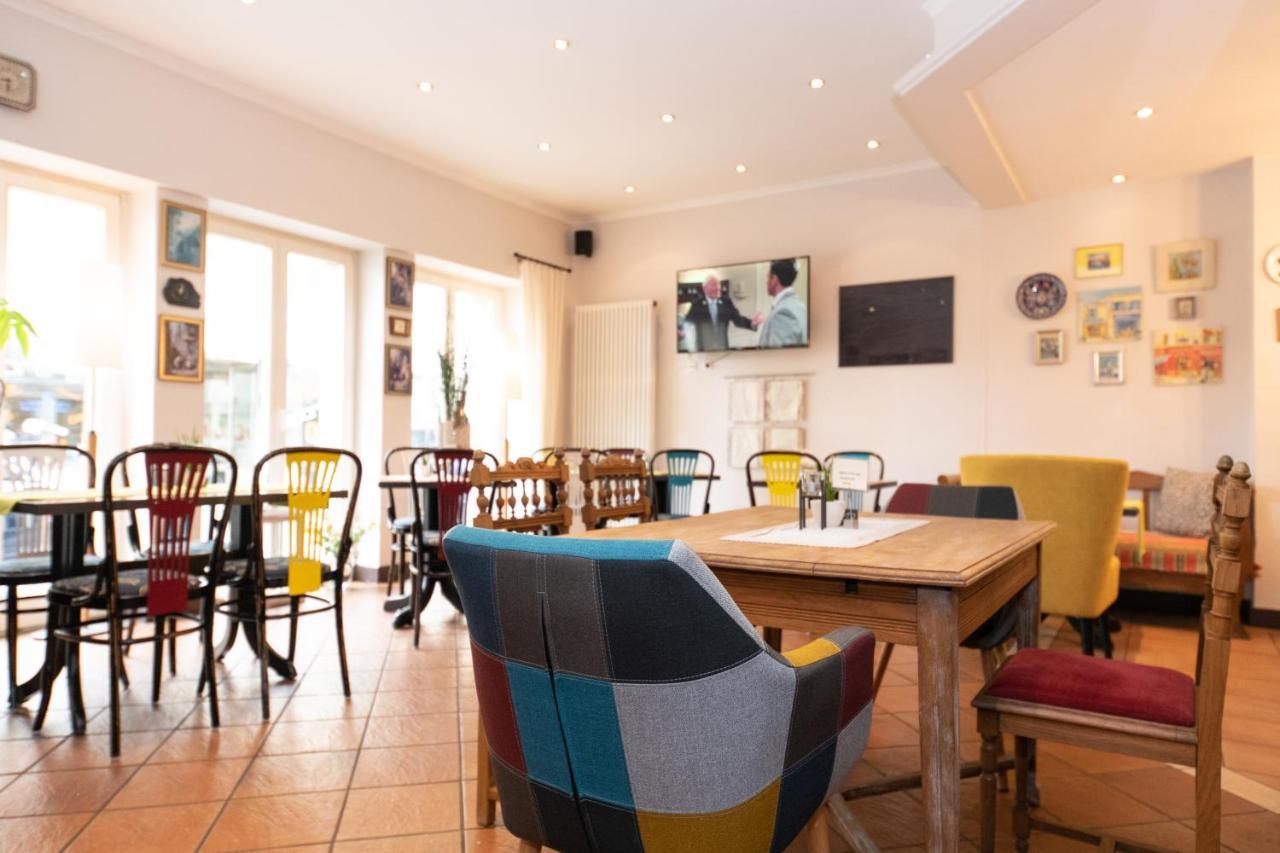 Hotel Bitburger Hof Bagian luar foto